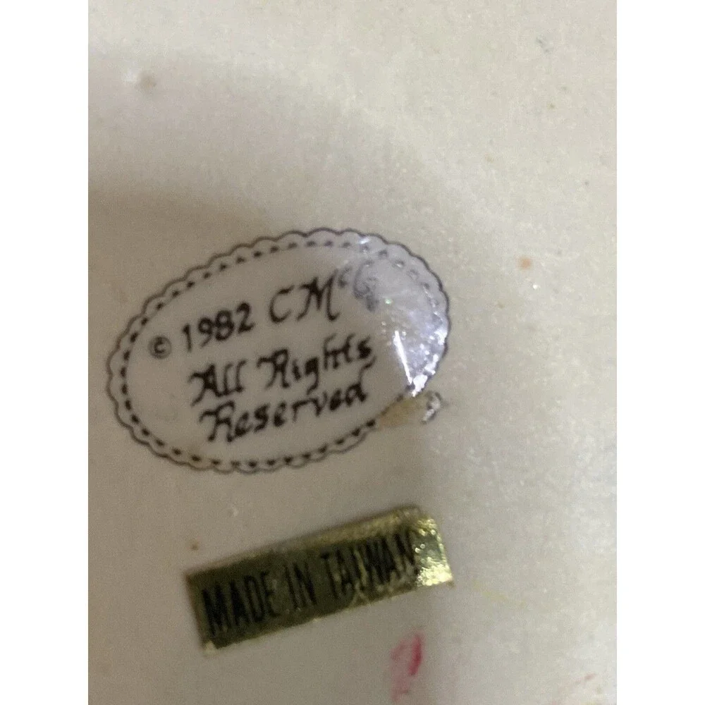 1982 Charlee McGee Collectibles Santa Claus Holiday , Christmas Ornament Vtg.